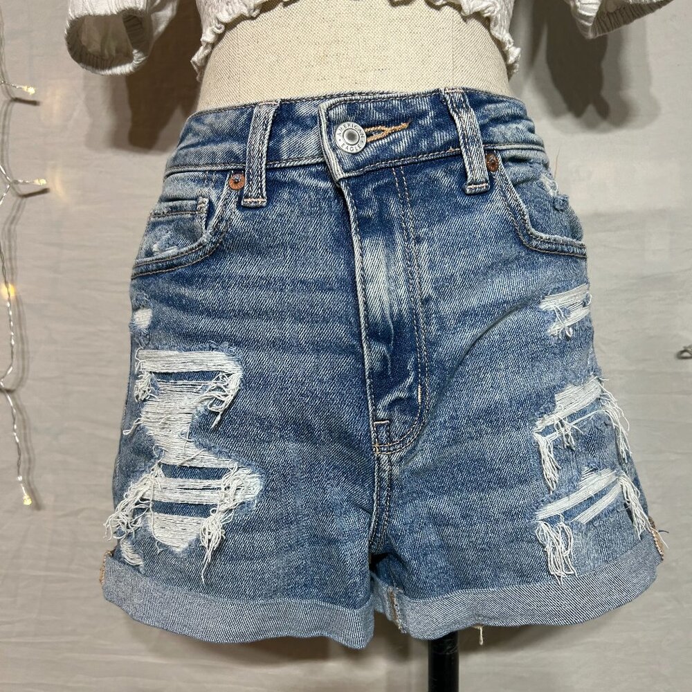 Women’s Size 4 American Eagle Stretch High Rise Mom Shorts